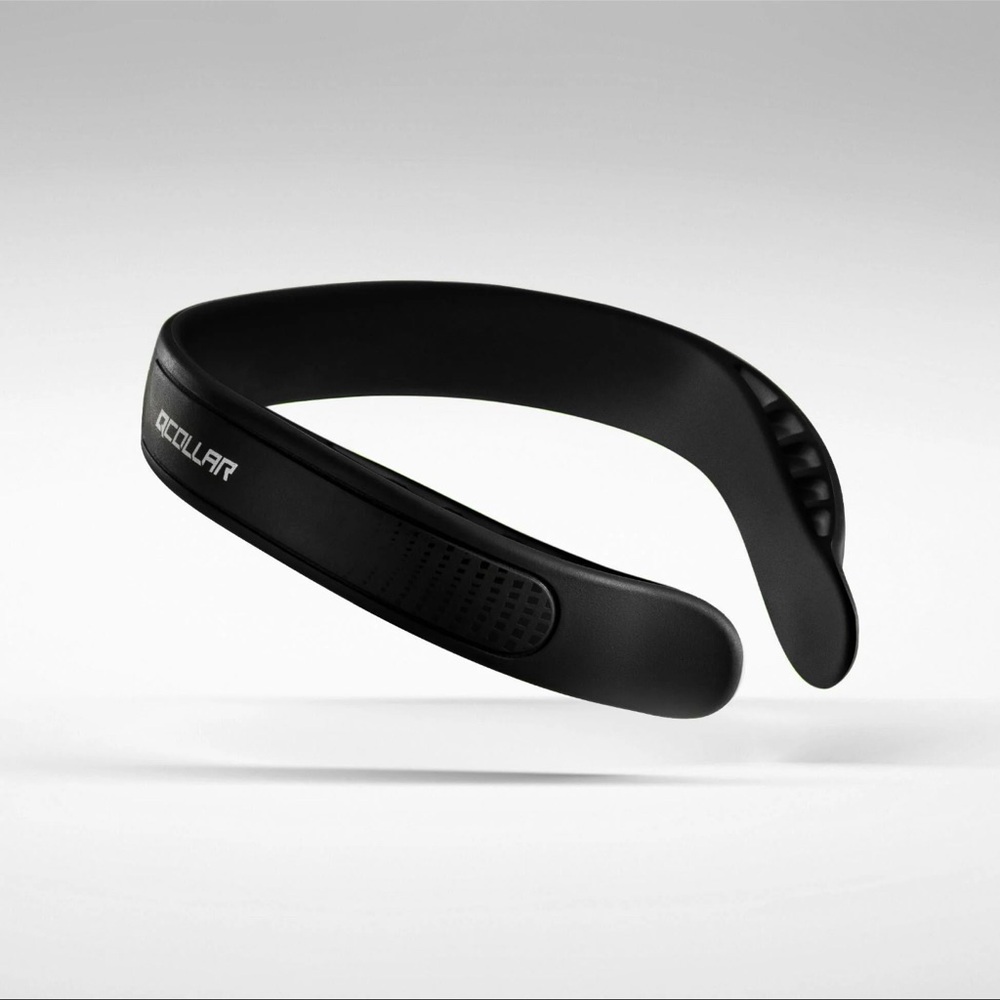 Youth Black Q-Collar